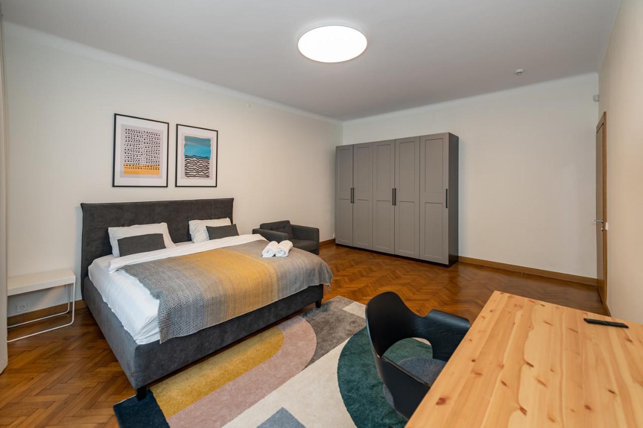 Downtown 4Bd Master Apartment By Hostlovers Κάουνας Εξωτερικό φωτογραφία