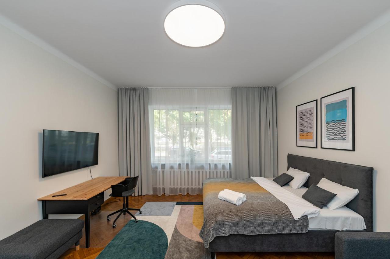 Downtown 4Bd Master Apartment By Hostlovers Κάουνας Εξωτερικό φωτογραφία